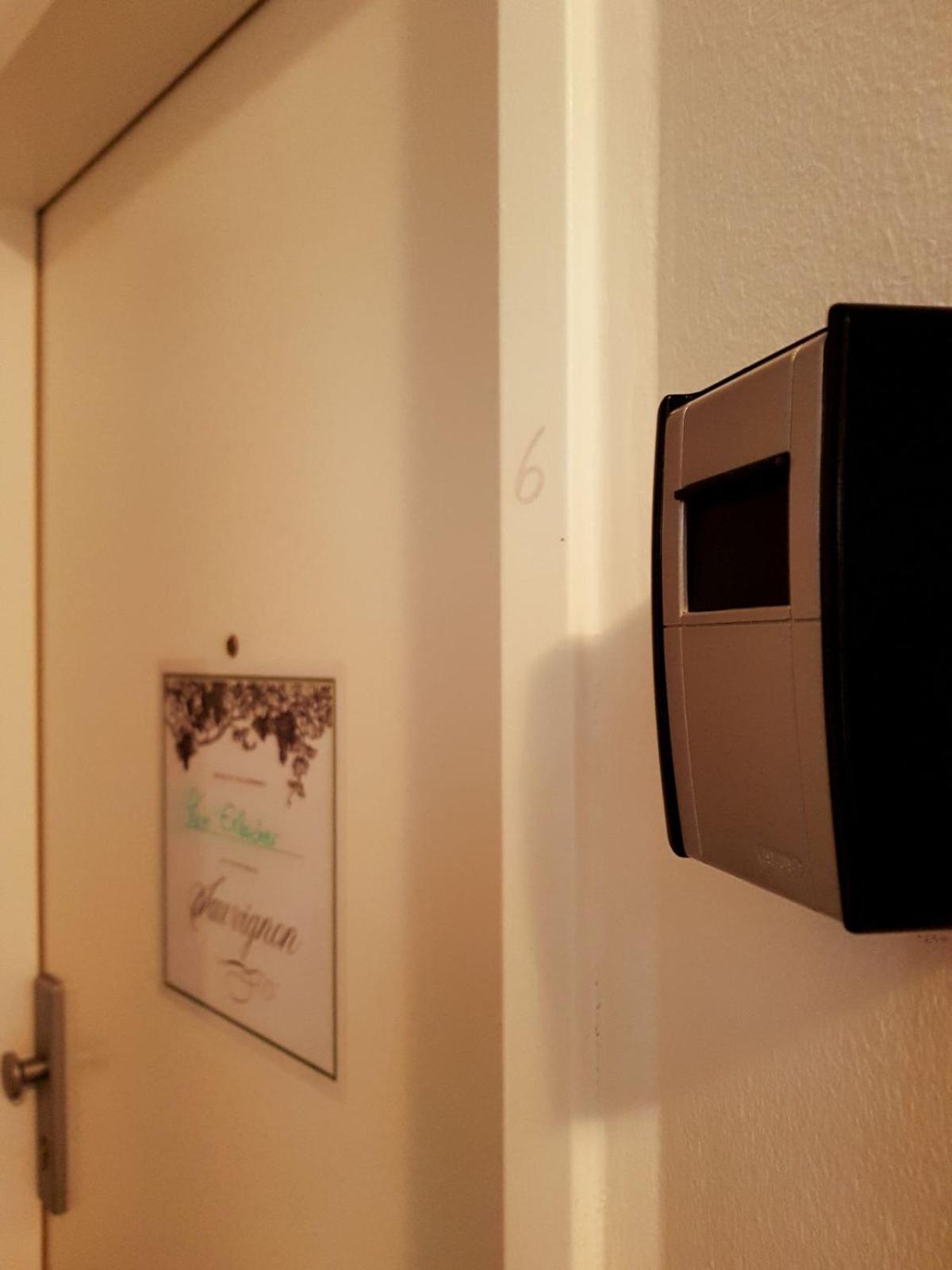 Ferienwohnung Eckberger Weinstrasse 139 กัมลิทซ์ ห้อง รูปภาพ
